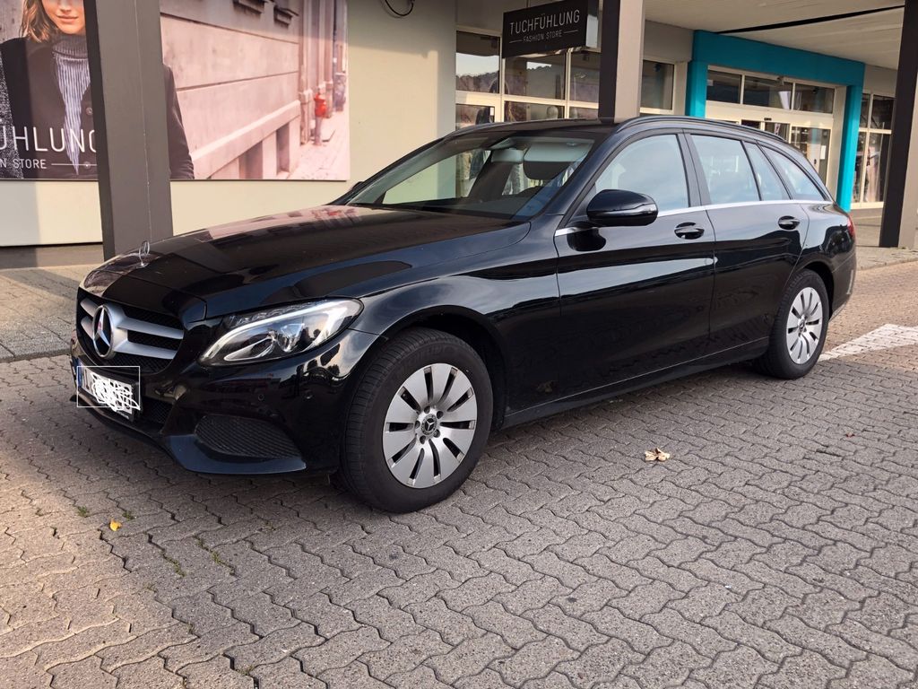 Image of Mercedes-Benz C 220