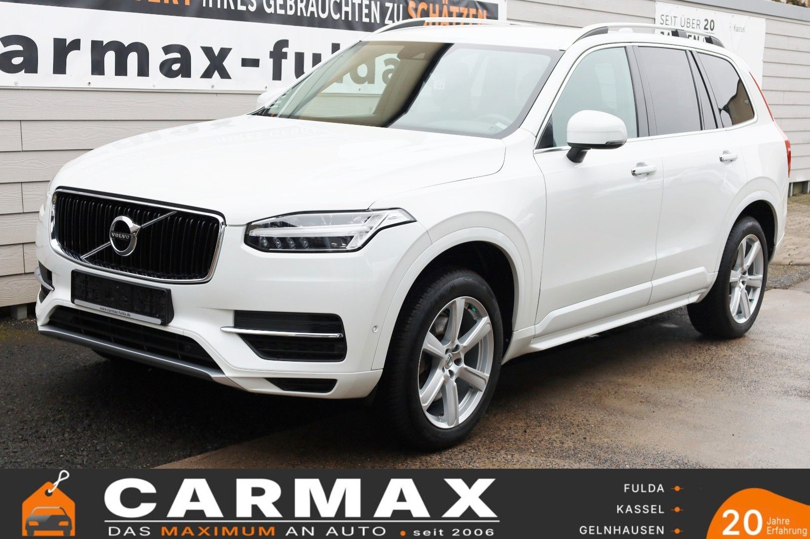 Fahrzeugabbildung Volvo XC90 Momentum AWD, Kamera, Navi, LED