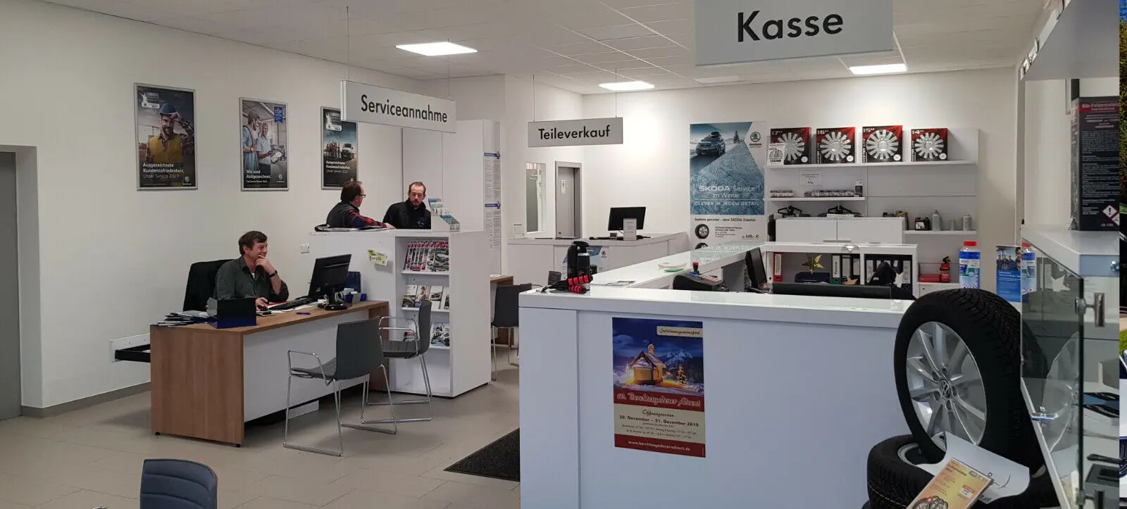 showroom-image-top