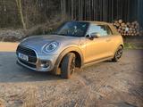 MINI Cooper Cabrio Sommer-Winterreifen 8fach, Alu,SHZ - MINI Cooper Cabrio von privat