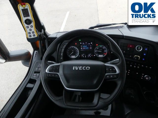 Fahrzeugabbildung Iveco S-Way AD260S40Y/PS CNG 6x2 Meiller AHK Intarder