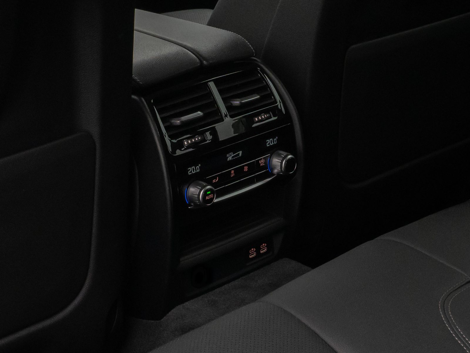 Fahrzeugabbildung BMW 520d Kamera DAB CockPitPlus Alarm Sport LED