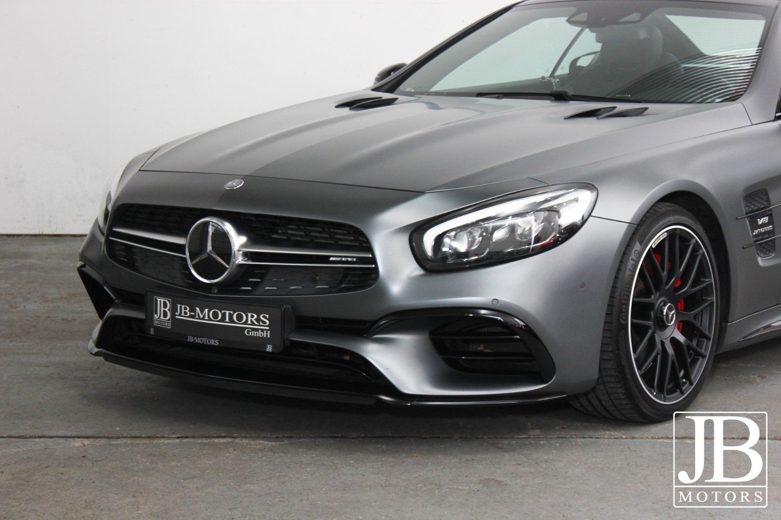 Fahrzeugabbildung Mercedes-Benz SL 63 AMG Designo Bang & Olufsen Junge Sterne