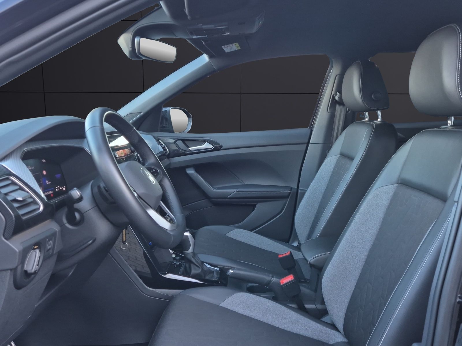 Fahrzeugabbildung Volkswagen T-Cross TSI Goal DSG LED AHK Navi AID ACC Park-A