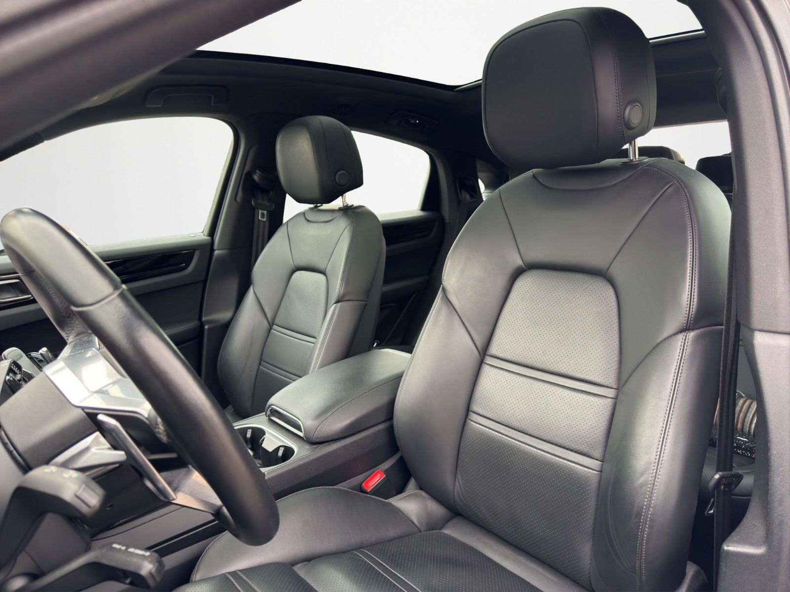 Fahrzeugabbildung Porsche CAYENNE COUPE 360° PANO HUD AHK KAM 20" MEMORY