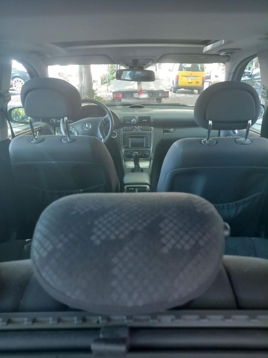 Mercedes-Benz C200 2004 — photo 13