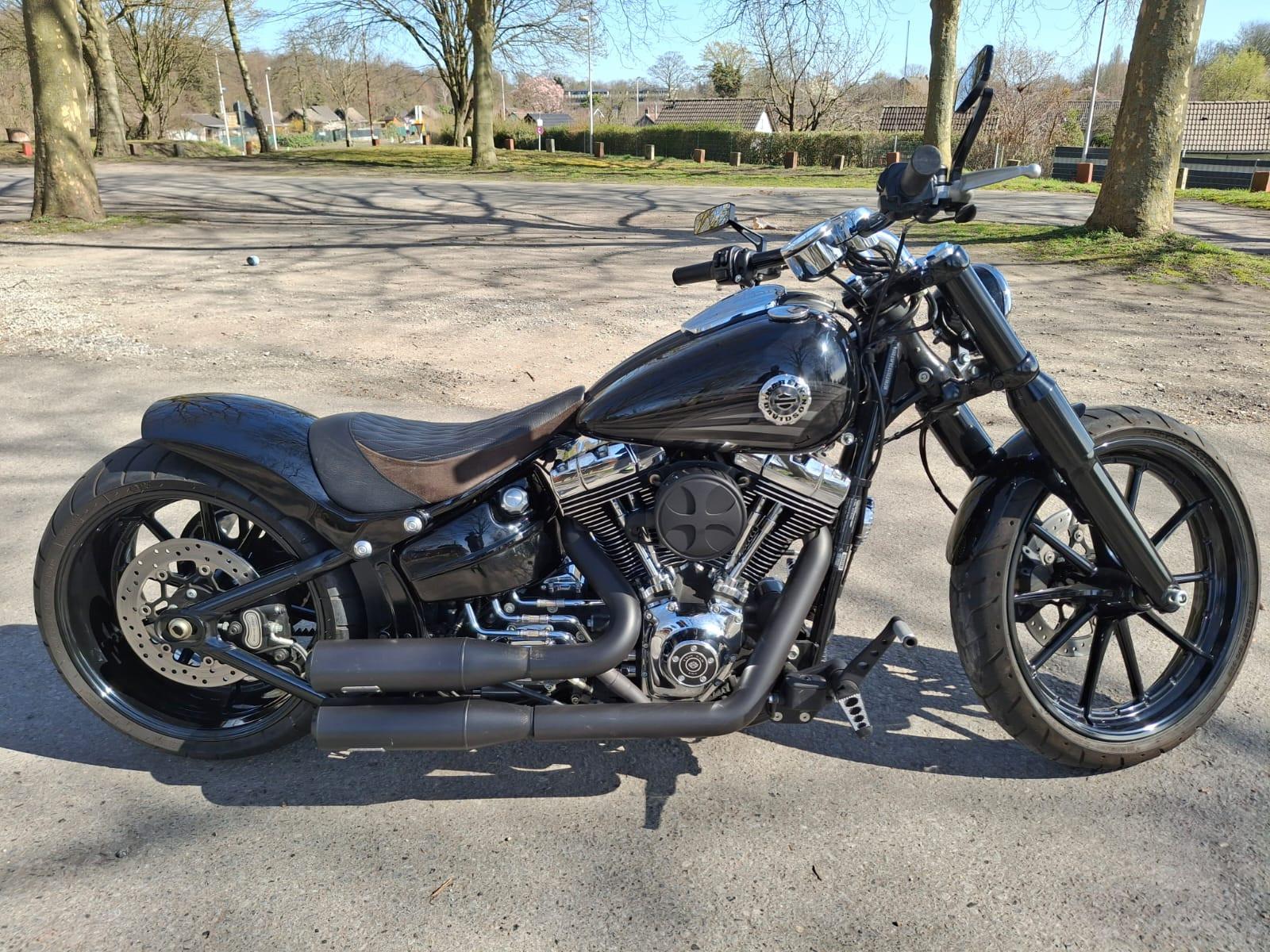 Harley-Davidson Breakout