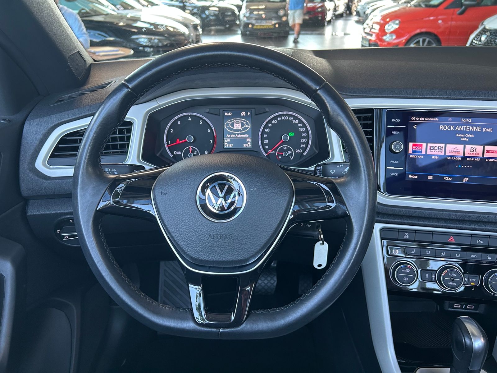 Fahrzeugabbildung Volkswagen T-Roc Cabriolet Style 1.5 TSI DSG StandHz NAVI