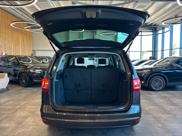 Volkswagen Sharan*7-Sitzer*3-ZONEN*SZHZ*NAVI*TEMPO*AHK*PDC