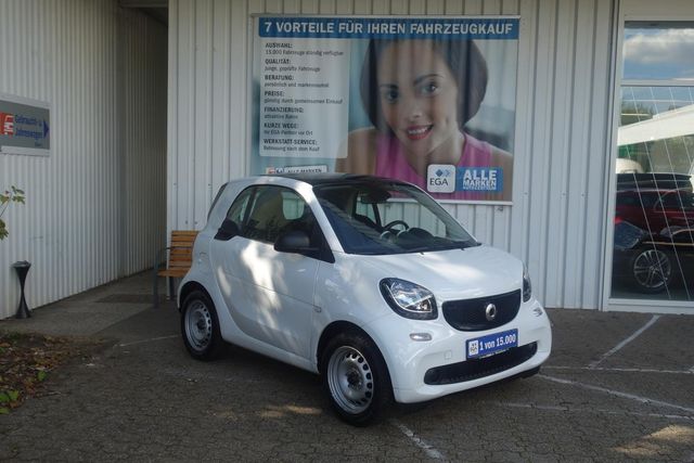 Smart ForTwo 52 KW twinamic*COOL&MEDIA*PANO*NAVI*SHZ*T