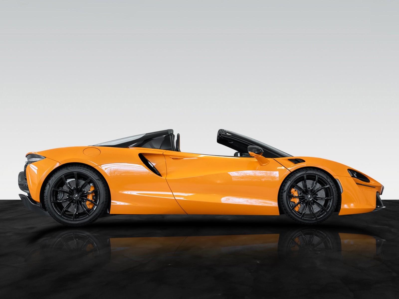 McLaren Artura Spider | Electrochromic Roof | B&W Audio