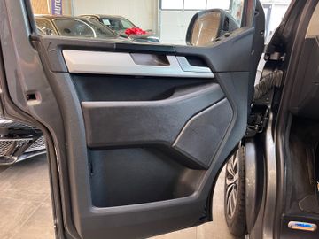 MYAUTOCENTER – Gebraucht- und Jahreswagen mit Werkstattservice in Pfaffenhofen Volkswagen T6 Multivan Highline 4Motion *AHK*7-Sitzer*LED*