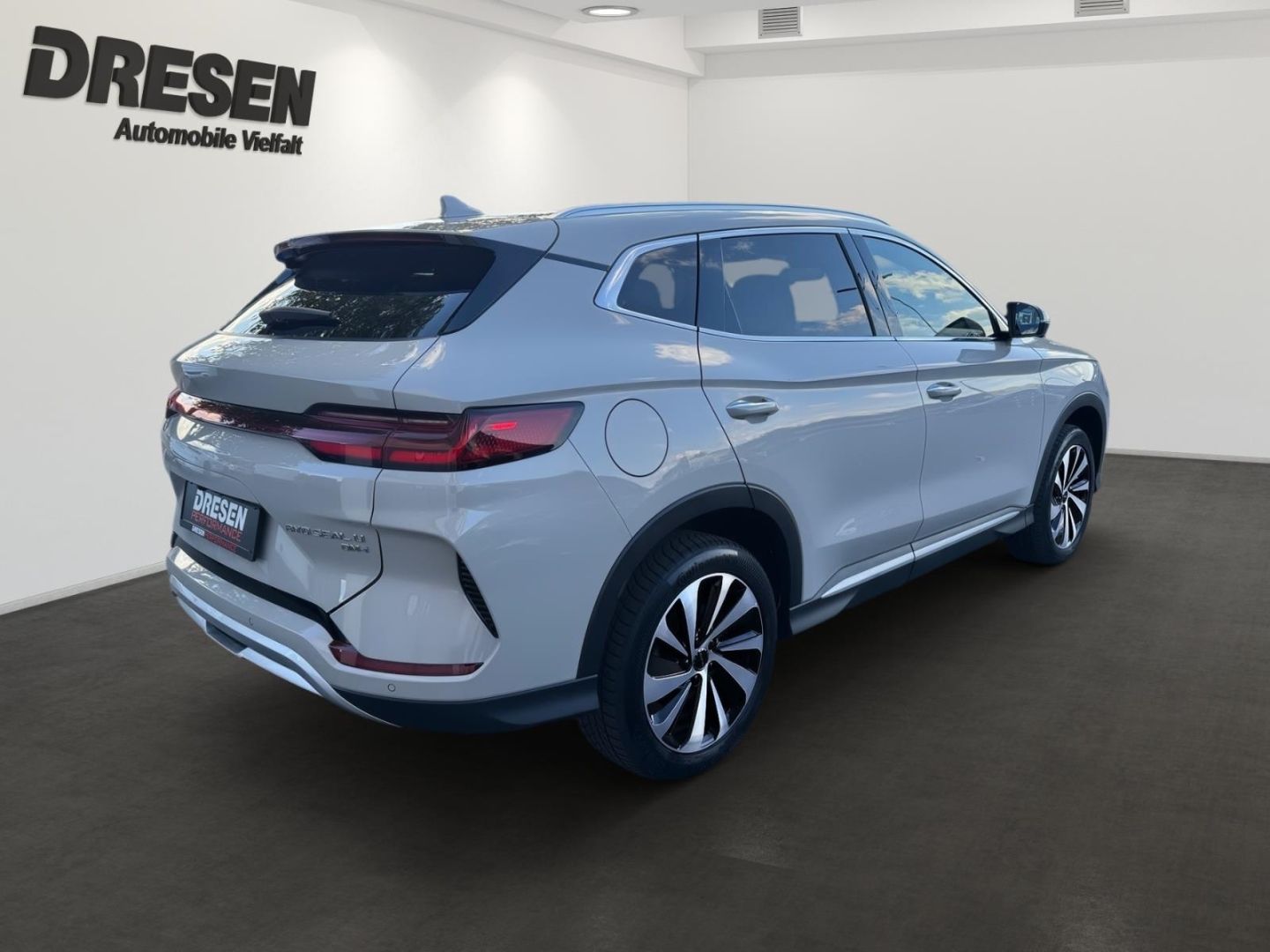 BYD SEAL U