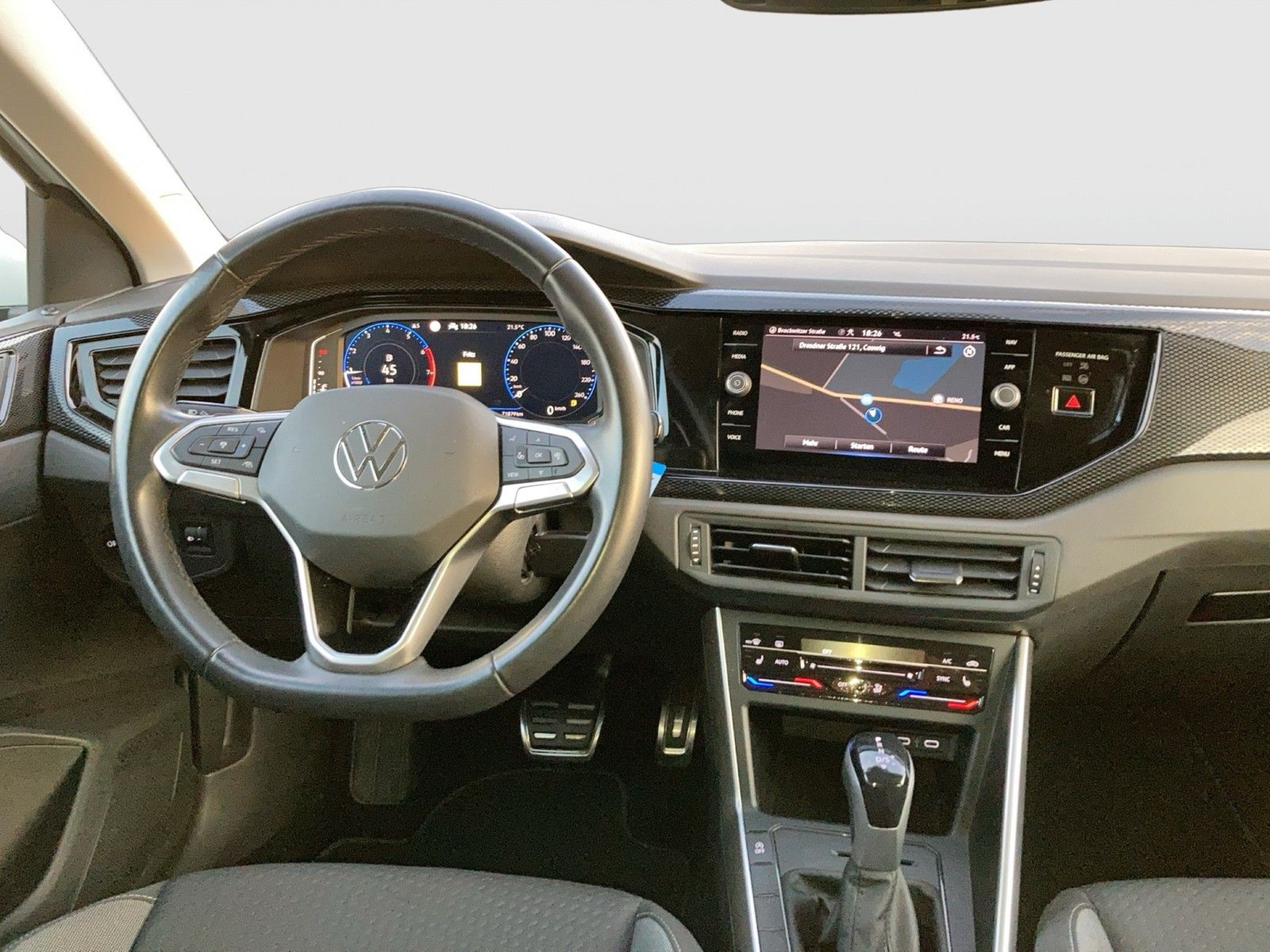 Fahrzeugabbildung Volkswagen Polo TSI Active DSG LED Navi ACC PDC SH