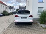 Porsche Cayenne S E-Hybrid S - Porsche in Lünen