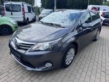 Toyota Avensis Kombi Life - Toyota Avensis mit Benzin-Antrieb: Kombi