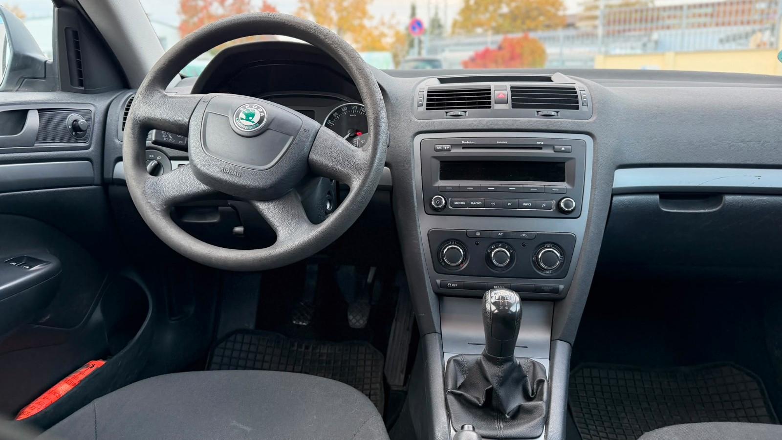 Skoda Octavia 2012 — photo 9