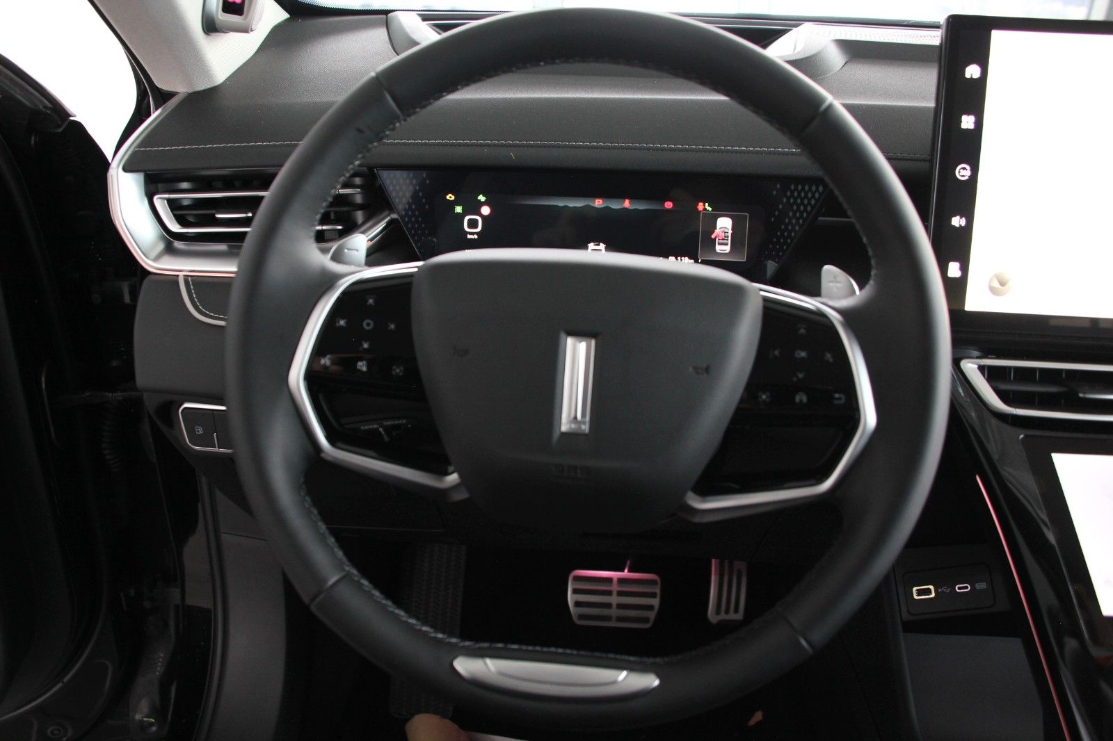 Fahrzeugabbildung GWM Wey 05 PHEV AWD Premium