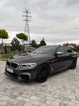 BMW 550 M550i xDrive A - - graue BMW 550