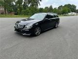 Mercedes-Benz Mercedes W212 E220 CDI AMG Paket Rechtslenker - : Kombi, Rechtslenker