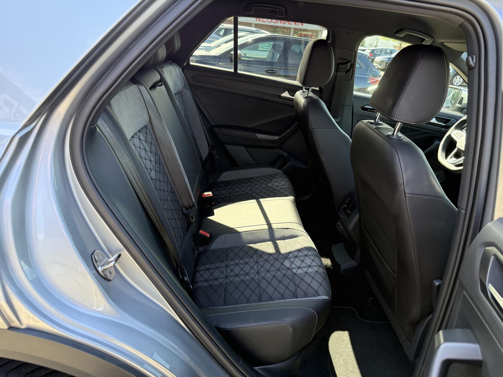 Volkswagen T-Roc R-Line,18-Zoll,IQ-Drive,R.Kam,Kessy,Side., миниатюра 22