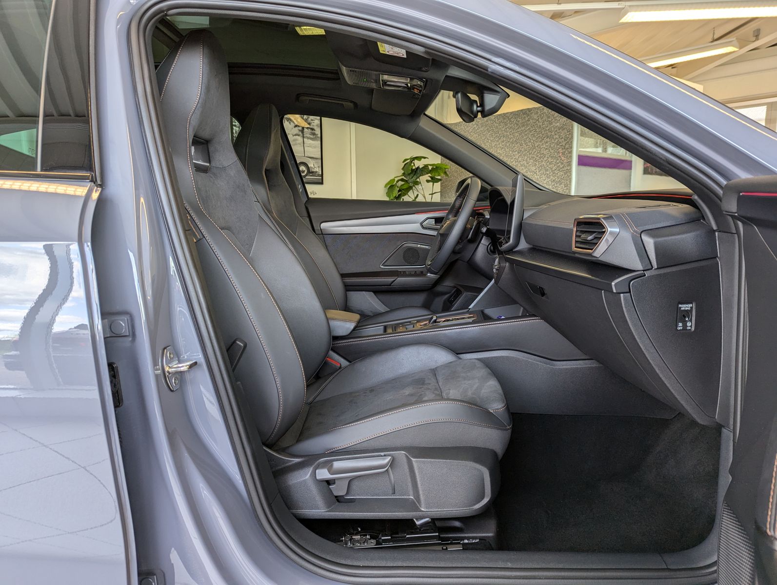 CUPRA Formentor 1.5 eTSI Pano Sennh. DCC Kamera Matrix - Image 15
