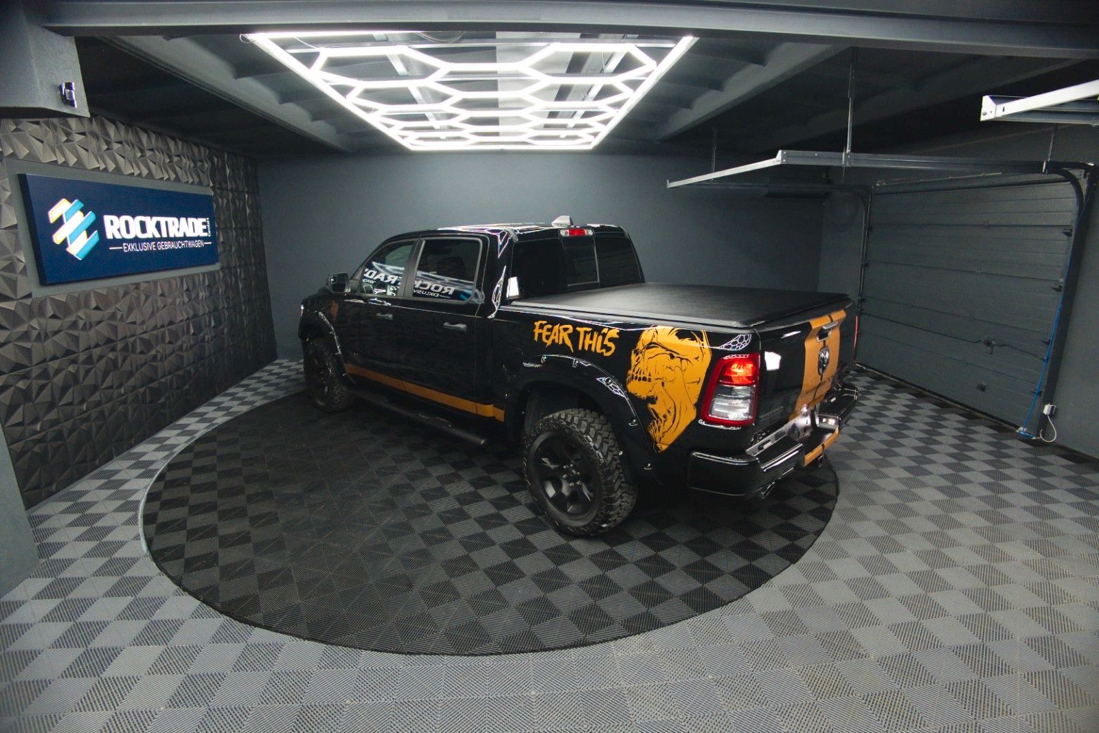 Fahrzeugabbildung Dodge RAM 5.7 V8 HEMI 4x4 OFFROAD Night RAPTOR 19%