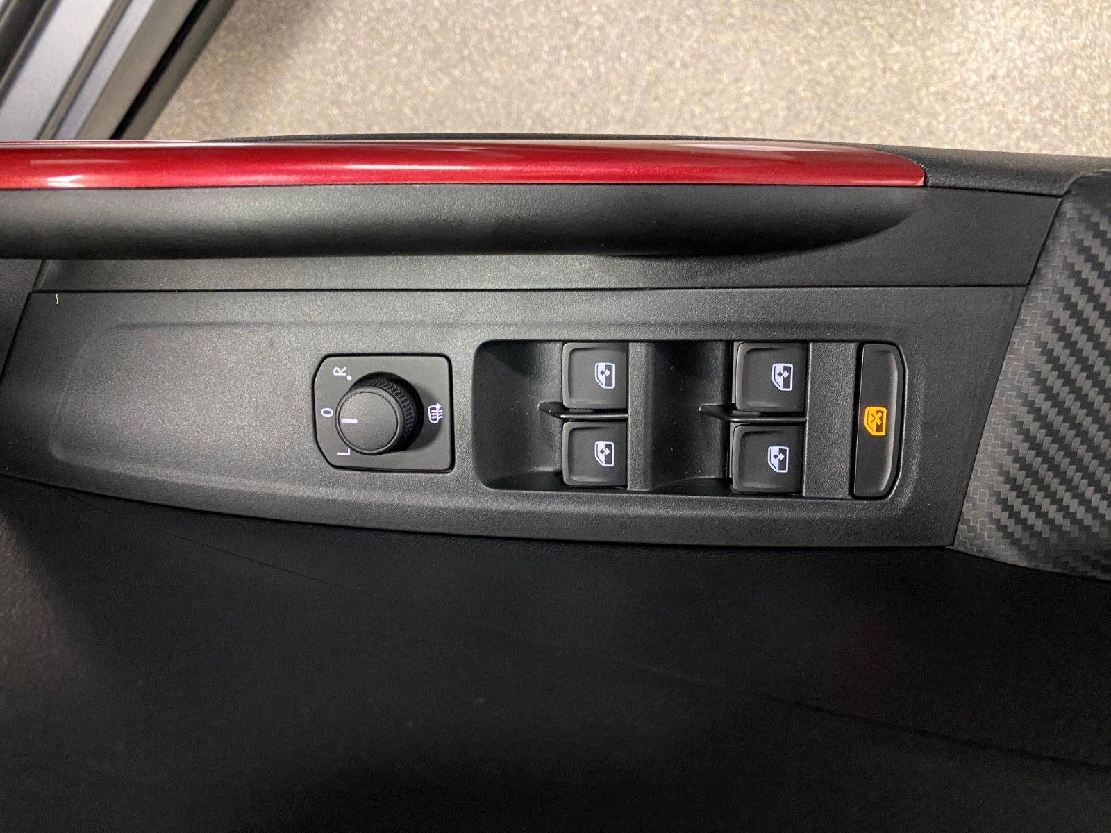 Fahrzeugabbildung SKODA Fabia 1.0 TSI DSG Monte Carlo+KAMERA+AppCon+PDC+