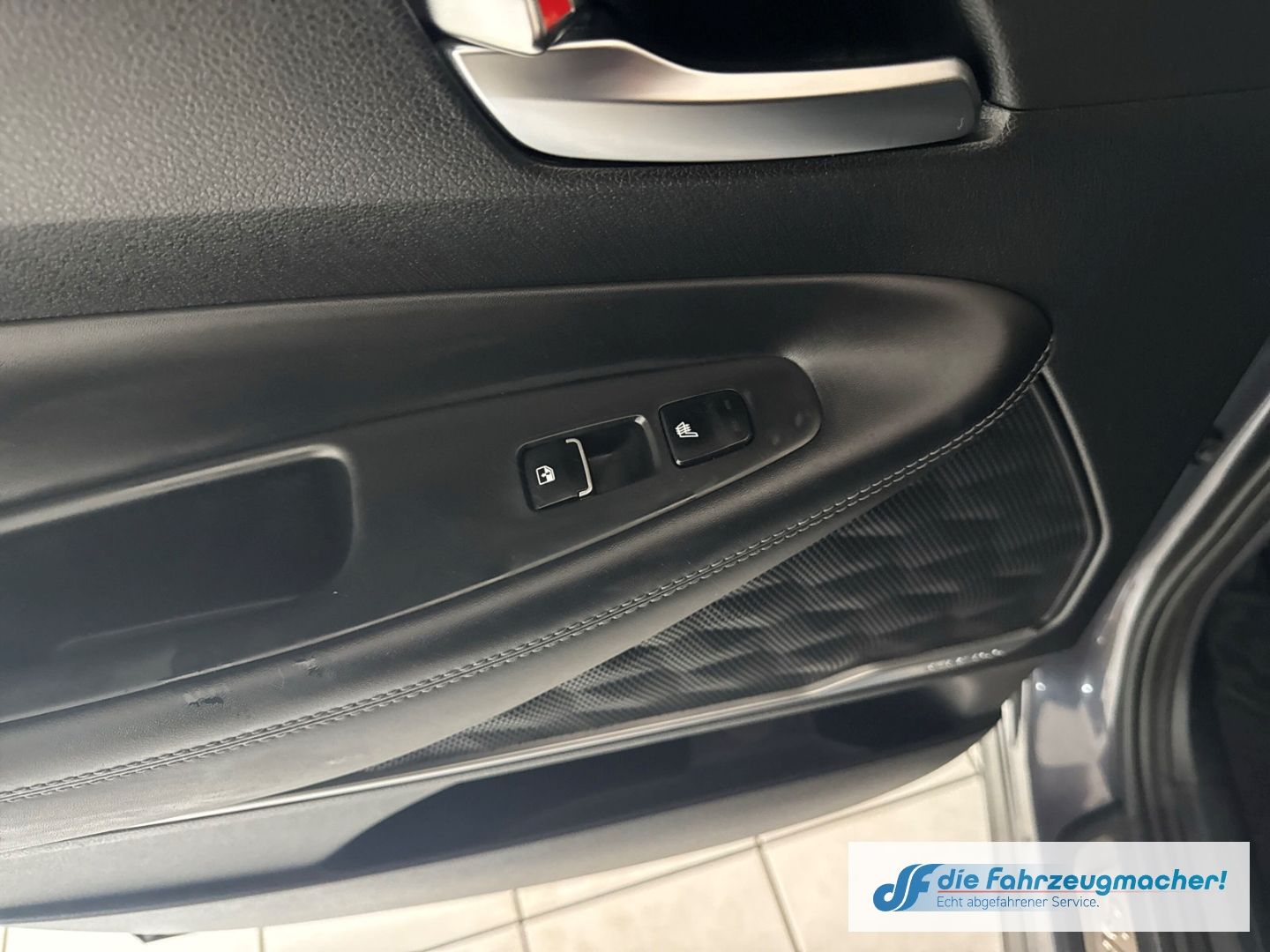 Fahrzeugabbildung Hyundai SANTA FE Prime 4WD 2.2 CRDi DPF EU6d 7-Sitzer HU