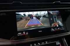 AUDI SQ7 TFSI | B&O | AHK | Pano | HuD | FACELIFT AUDI SQ7 TFSI | B&O | AHK | Pano | HuD | FACELIFT