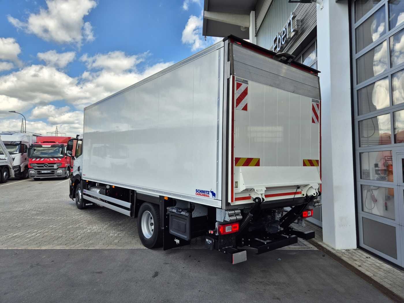Fahrzeugabbildung Iveco S-Way AD190S40/FP ThermoKing T-1000R LBW Tür AHK
