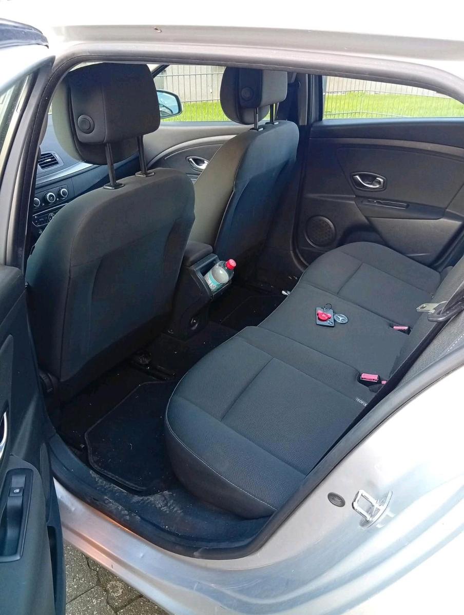 Renault Megane 2010 — interior