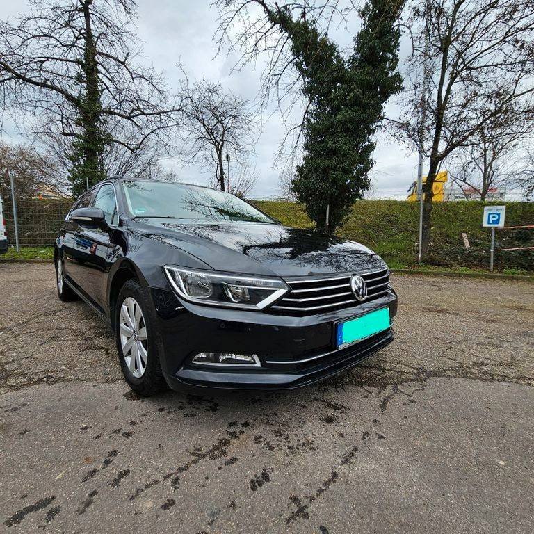 VW Passat Variant 2.0 TDI SCR DSG Comfortline V...