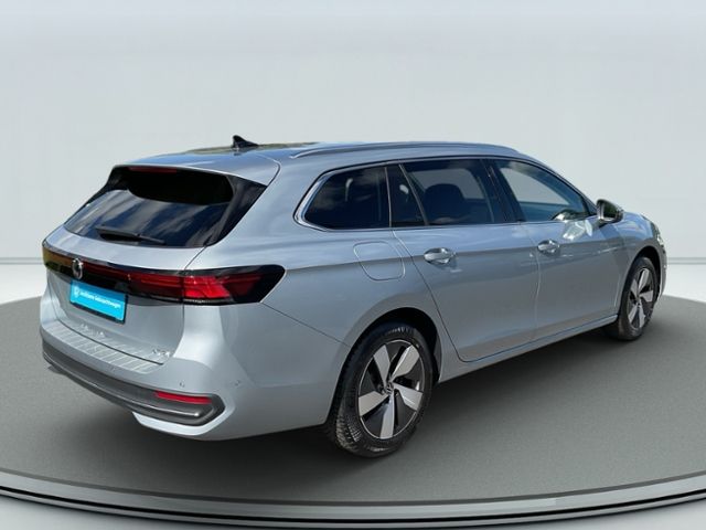 Volkswagen Passat Variant 1.5 eTSI DSG Business AHK TRAIL A foto 4