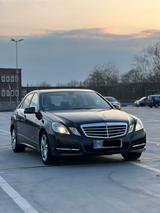 Mercedes-Benz Mercedes E 200 Klasse Avantgarde - Mercedes-Benz E 200 in Bremen