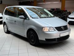 VW Touran Conceptline|7-Sitzer|SHZ|PDC|Klimaanlage VW Touran Conceptline|7-Sitzer|SHZ|PDC|Klimaanlage