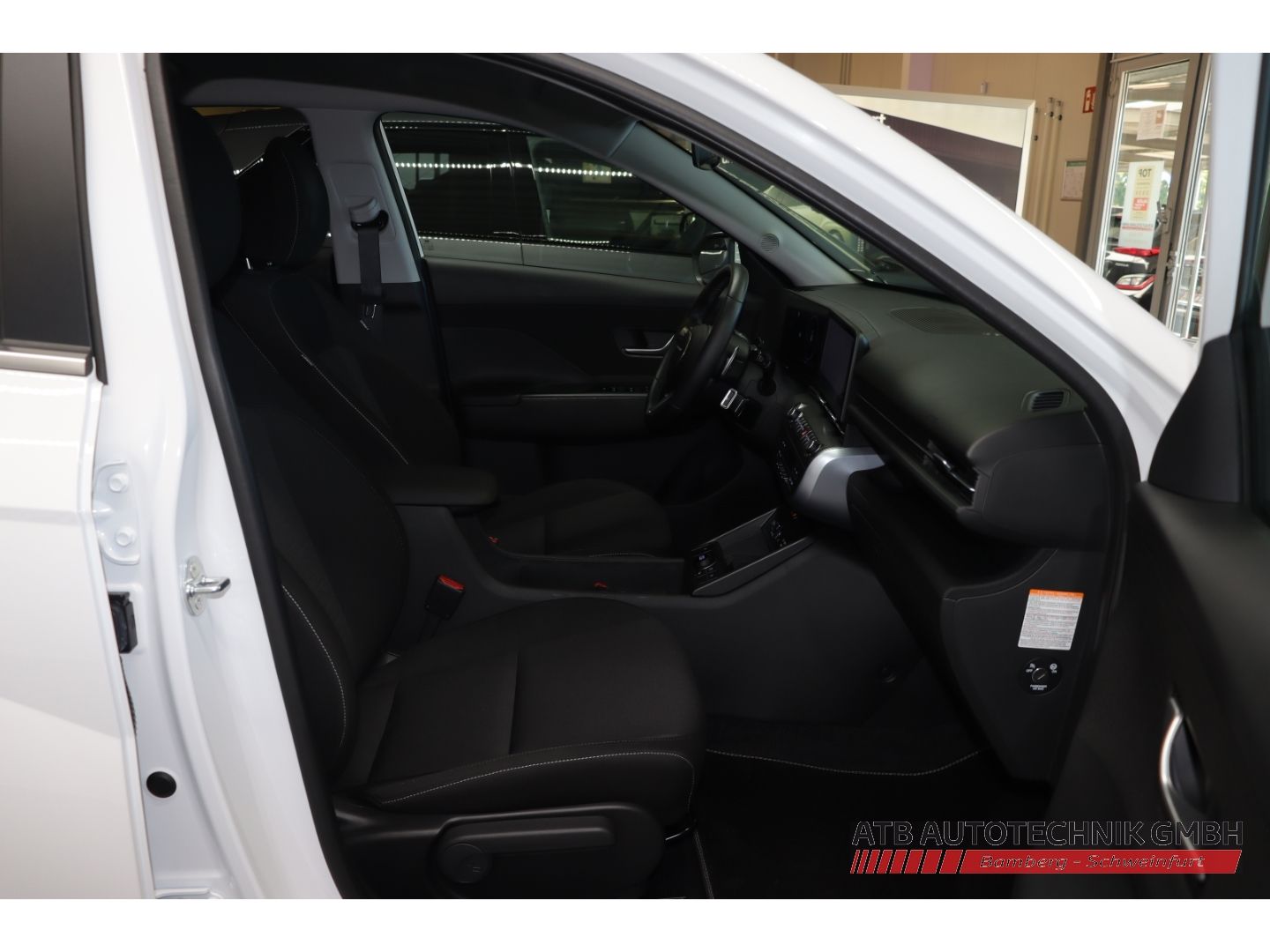 Fahrzeugabbildung Hyundai KONA Elektro Trend 2WD 65,4kWh 99,3% SOH Navi 36