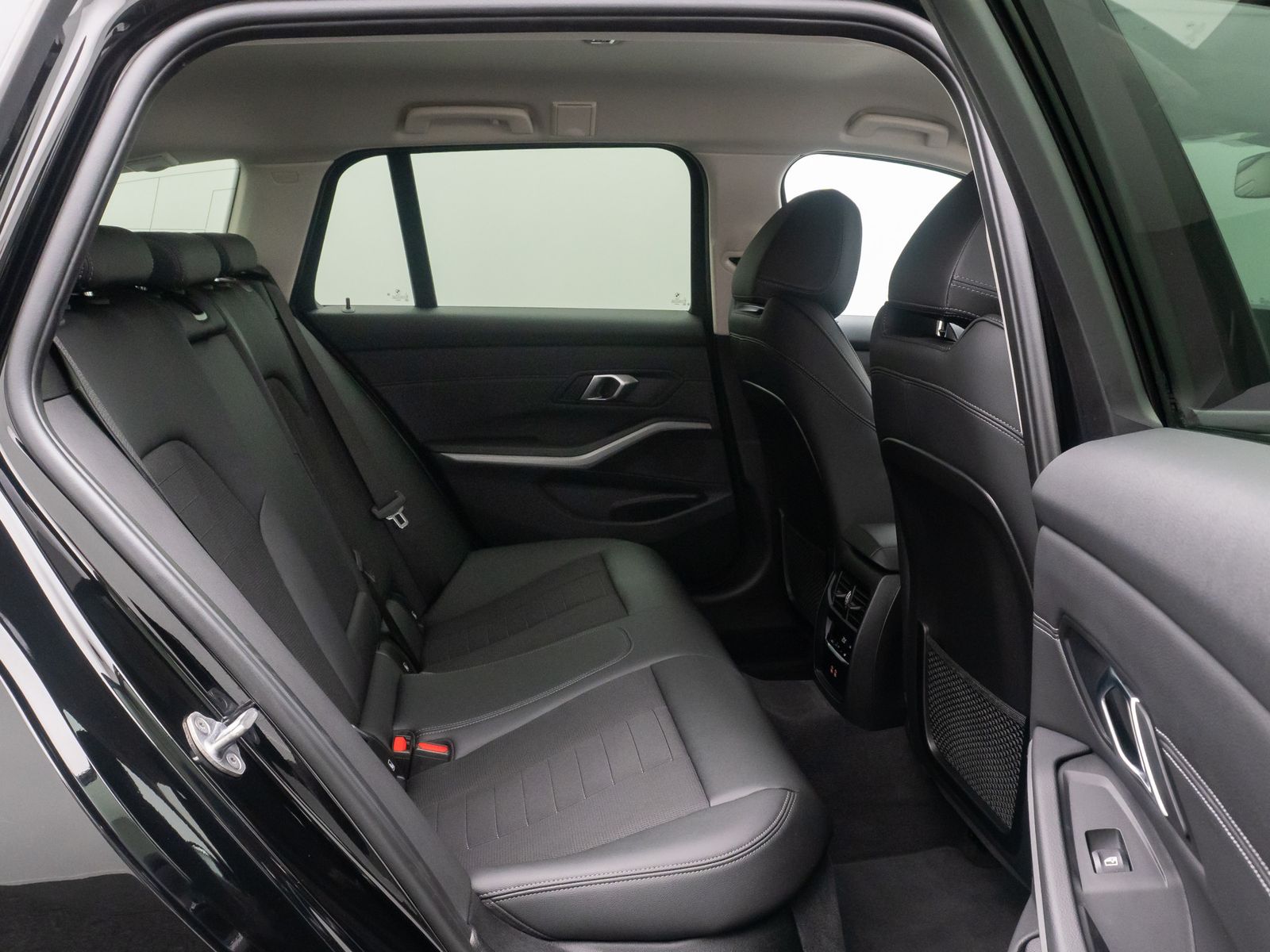 Fahrzeugabbildung BMW 320e Kamera DAB Leder WidscreenDispl Sportsitze