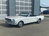 Ford Mustang Cabrio H-Kennzeichen Automatik - aus 1965: Cabrio