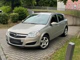 Opel Astra 1.7 CDTI - Opel Astra aus 2007 mit Diesel-Antrieb