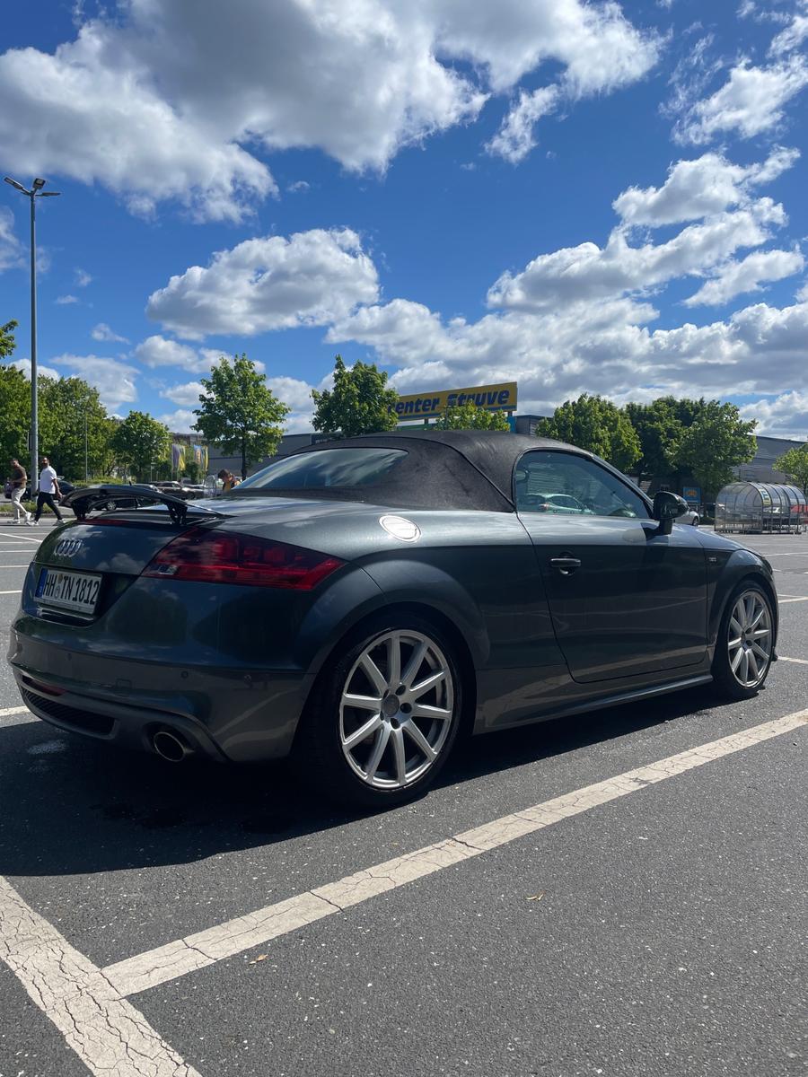 Audi TT Roadster 2.0 TFSI S tronic -