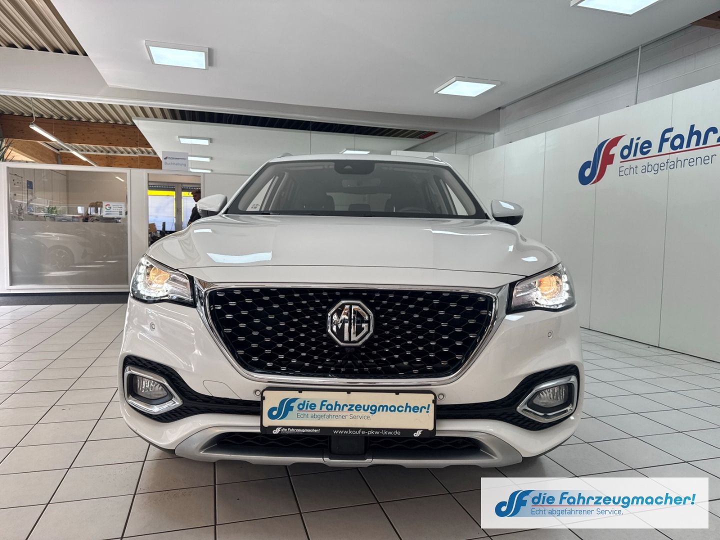Fahrzeugabbildung MG EHS PHEV Comfort Hybrid EU6d Navi Digitales Cock