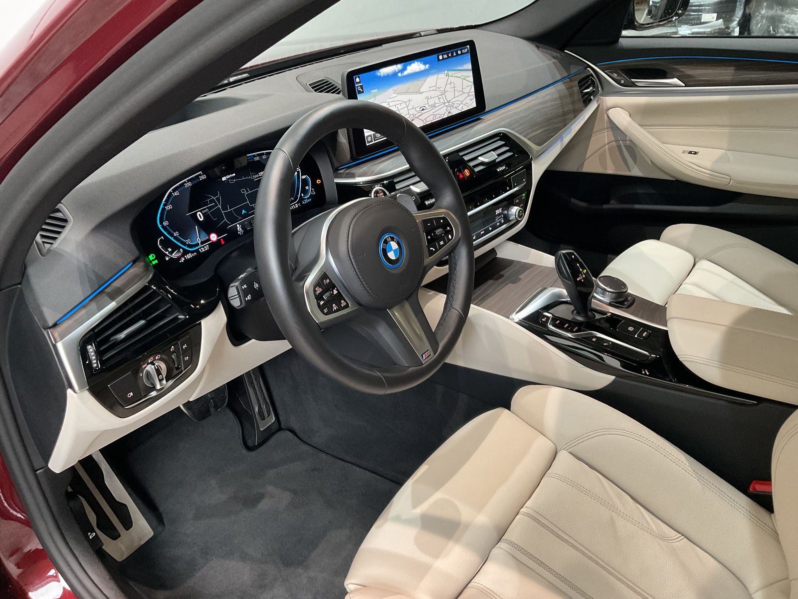 Fahrzeugabbildung BMW 530e Touring M Sportpaket Laserlicht