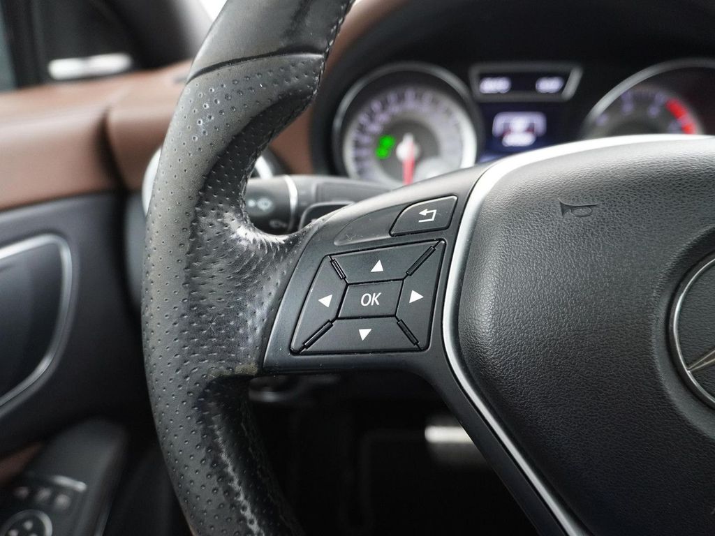 Mercedes-Benz CLA 200 Prestige AMG Styling panorama dach Leder