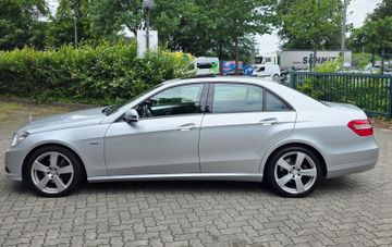 Mercedes E 220 - 4