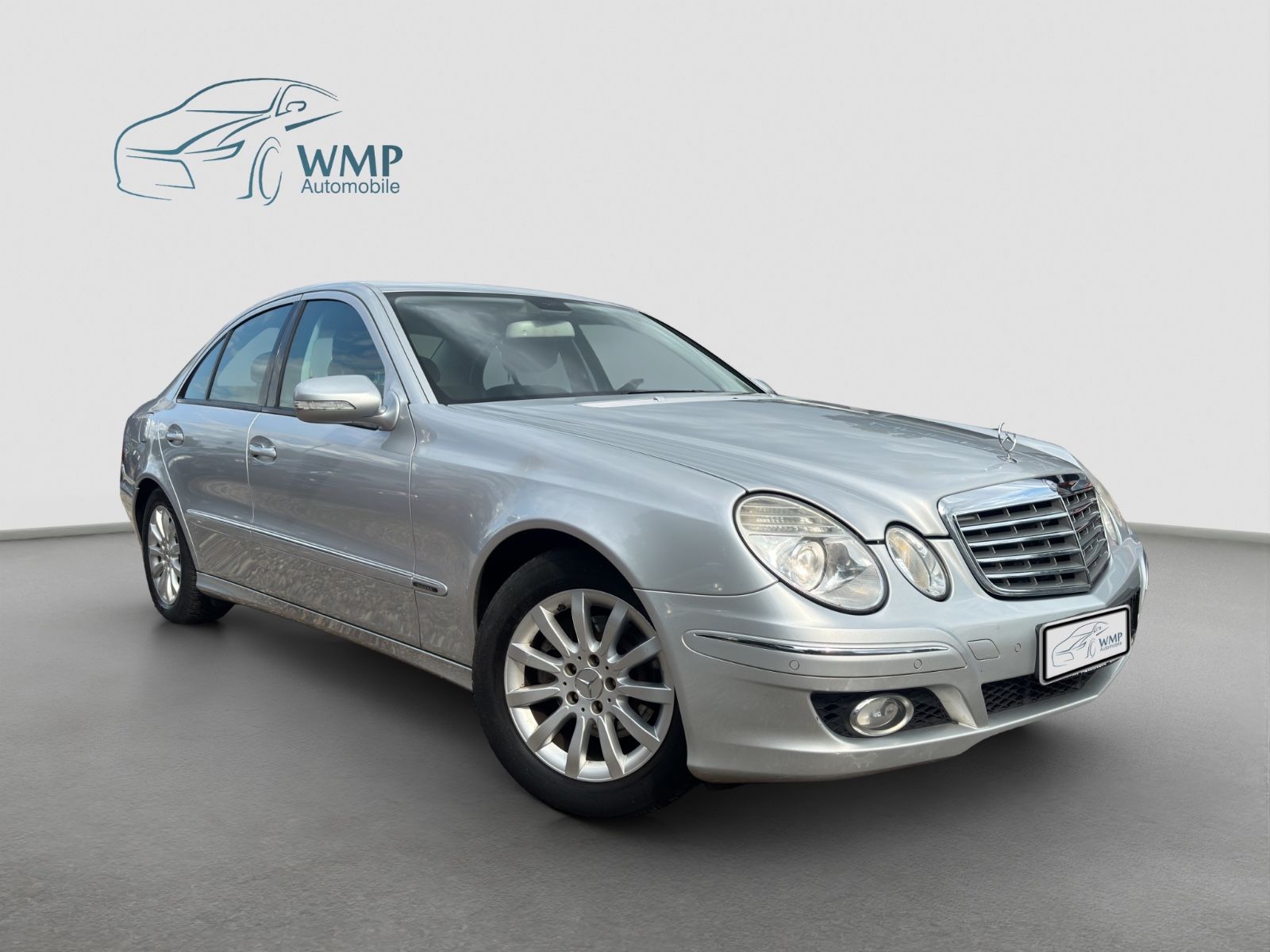 Fahrzeugabbildung Mercedes-Benz E 320 CDI Lim.  /Luftfahrwerk/Motorschaden