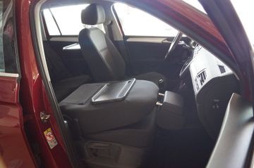 Volkswagen Tiguan2.0TDI Comfortline NAVI-AHK.schwenkbar-PDC