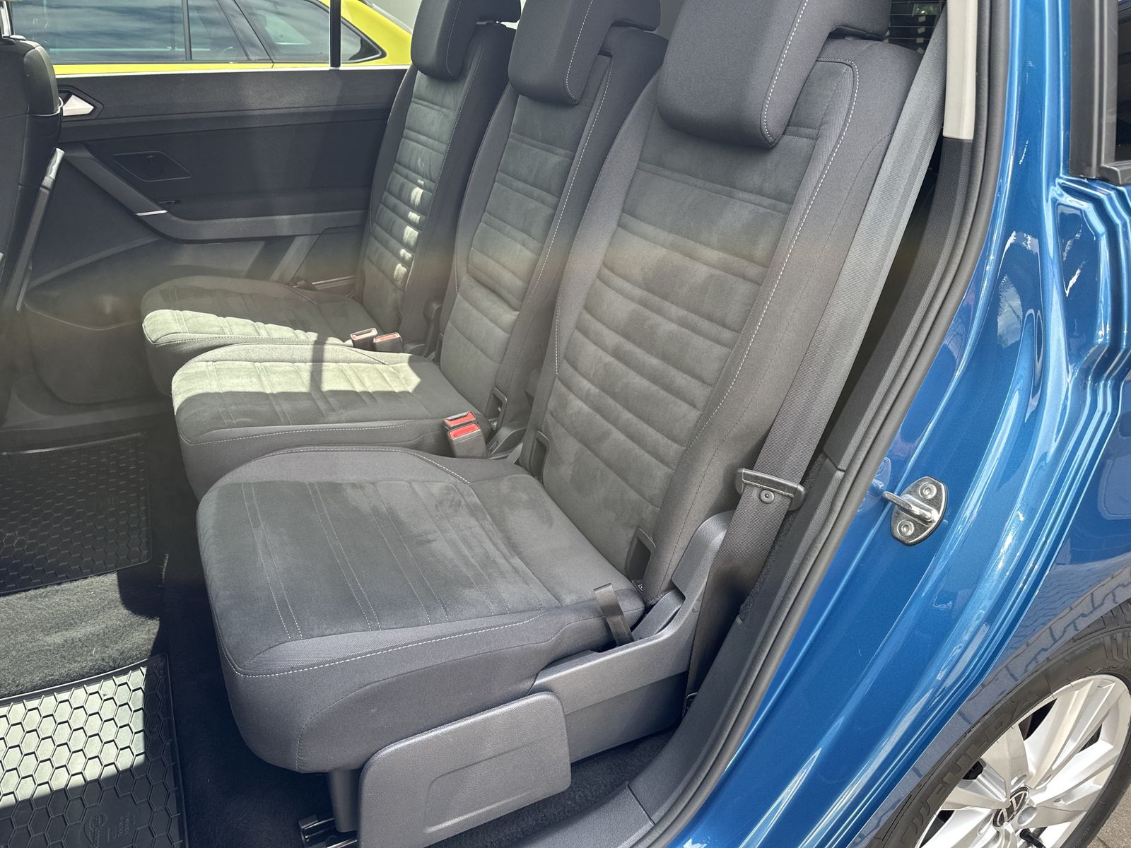 Fahrzeugabbildung Volkswagen Touran Comfortline 2.0 TDI DSG NAV+LED+ACC+AHK