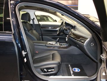 BMW 730 - 9