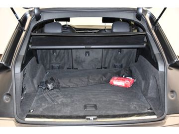 Audi Q7 - 11